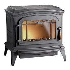 Купить Печь-камин Invicta Bradford красная эмаль в интерьере чугунная в Могилеве в Могилеве