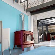 Купить Печь-камин Invicta Bradford белая эмаль в интерьере чугунная в Могилеве в Могилеве