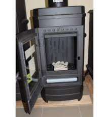 Печь-камин чугунный Invicta Remilly в интерьере Амазонка бай фото в Могилеве