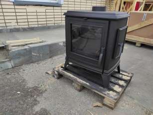 Купить чугунный Печь-камин EVEREST S13 в Могилеве фото в интерьере в Могилеве