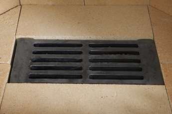 Стальной недорогой камин с колосником Бавария призматик пристенно-угловой фото в Могилеве