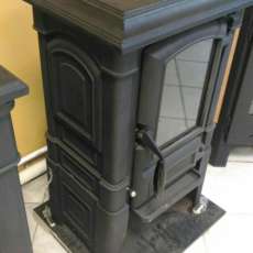 Печь-камин чугунный FireWay Bruno в интерьере чёрный Амазонка бай фото в Могилеве