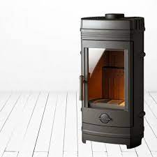 Печь-камин Invicta Cassine чугун в интерьере Амазонка бай фото в Могилеве