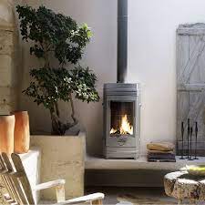 Печь-камин Invicta Cassine чугун в интерьере Амазонка бай фото в Могилеве