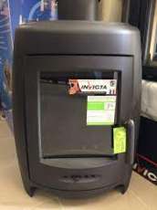 Печь-камин чугунный Invicta La Borne 2 в интерьере Амазонка бай фото в Могилеве