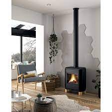 Печь-камин чугунный Invicta Carolo в интерьере Амазонка бай фото  в Могилеве