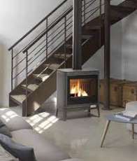 Печь-камин чугунный Invicta Kazan в интерьере Амазонка бай фото в Могилеве