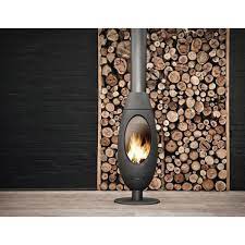 Печь-камин чугунный Invicta Ove в интерьере Амазонка бай фото в Могилеве