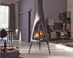 Печь-камин чугунный Invicta Pow-Wow в интерьере Амазонка бай фото в Могилеве