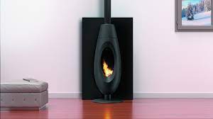 Печь-камин чугунный Invicta OVATIO в интерьере Амазонка бай фото в Могилеве